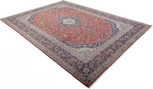 Close-up detail of New Kashan rug from Iran / Persia showing Cork weave