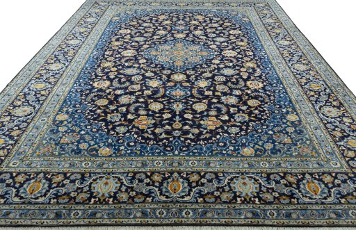 Surface texture of 2000s Kashan rug with natural Wool and intricate pattern