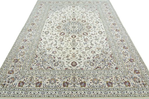 Surface texture of 2000s Kashan rug with natural Wool and intricate pattern