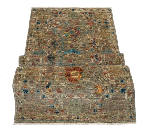 Central medallion detail of New Farahan rug from Pakistan