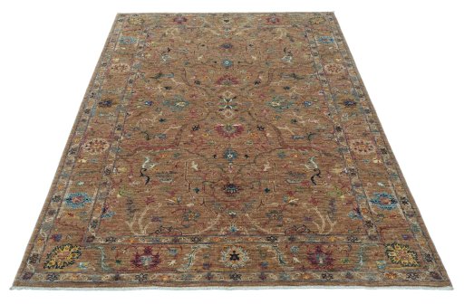 Surface texture of New Farahan rug with natural Wool and intricate pattern