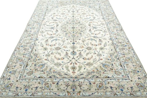 Surface texture of New Kashan rug with natural Wool and intricate pattern