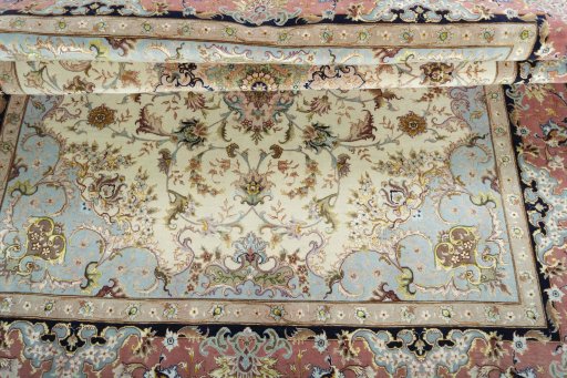 Close-up detail of New Tabriz 50/60/70 Raj rug from Iran / Persia showing Cork weave