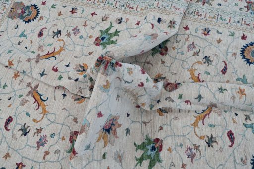 Full view of New Farahan rug from Pakistan, 404 × 303 cm in Beige tones