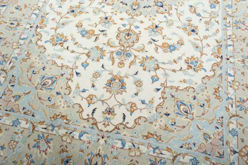 Close-up detail of New Kashan rug from Iran / Persia showing Wool weave