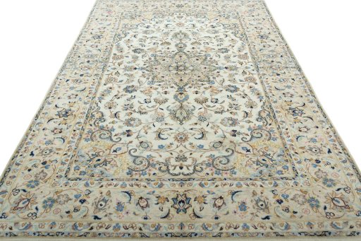 Surface texture of New Kashan rug with natural Wool and intricate pattern