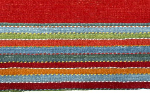 Central medallion detail of New Kilim Sofre rug from Turkey