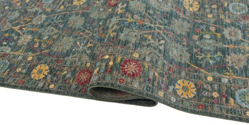 Close-up detail of New Farahan rug from Pakistan showing Wool weave