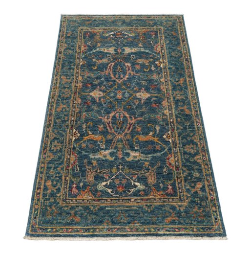 Surface texture of New Farahan rug with natural Wool and intricate pattern