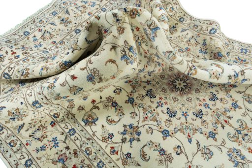 Surface texture of New Kashan rug with natural Wool and intricate pattern