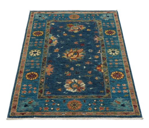 Surface texture of New Farahan rug with natural Wool and intricate pattern