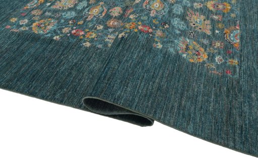 Close-up detail of New Farahan rug from Pakistan showing Wool weave