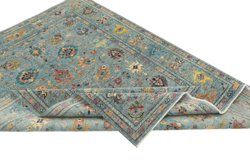 Central medallion detail of New Farahan rug from Pakistan