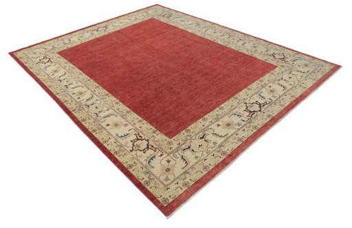 Corner detail of New Farahan rug showing border pattern and Wool pile