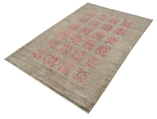 Close-up detail of New Farahan rug from Pakistan showing Wool weave