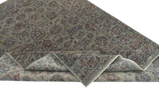 Central medallion detail of New Farahan rug from Pakistan