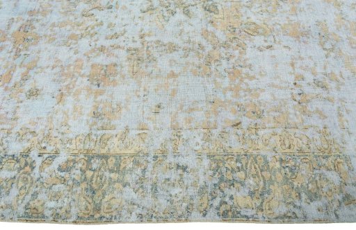 Close-up detail of 1950s Vintage rug from Pakistan showing Wool weave