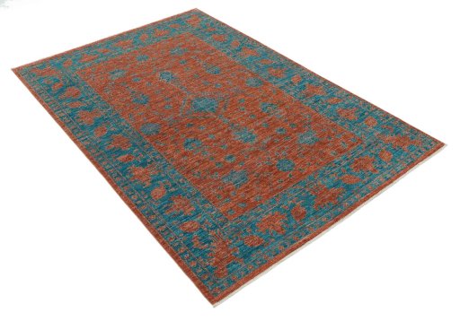 Corner detail of New Farahan rug showing border pattern and Wool pile