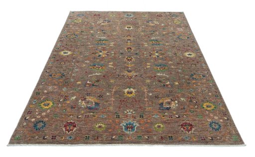 Surface texture of New Farahan rug with natural Wool and intricate pattern