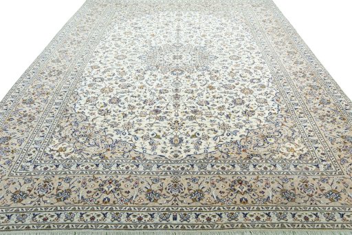 Surface texture of 2000s Kashan rug with natural Wool and intricate pattern