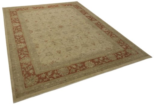 Corner detail of New Farahan rug showing border pattern and Cotton pile