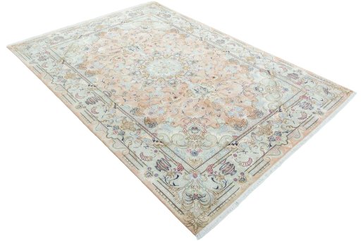 Close-up detail of 2000s Tabriz 50/60/70 Raj rug from Iran / Persia showing Cork weave