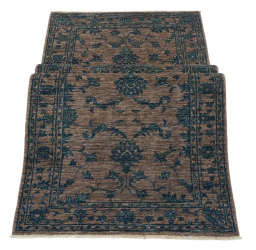 Central medallion detail of New Farahan rug from Pakistan