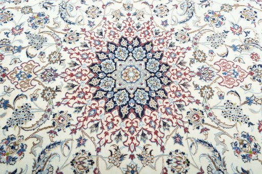 Central medallion detail of 2000s Nain rug from Iran / Persia