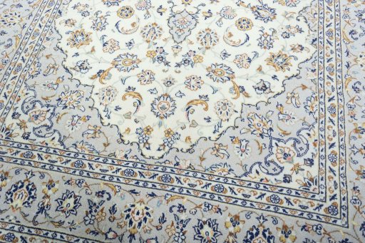 Close-up detail of New Kashan rug from Iran / Persia showing Wool weave