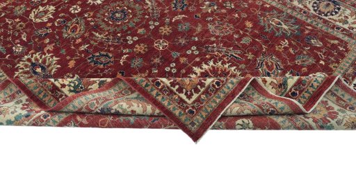 Central medallion detail of New Farahan rug from Pakistan