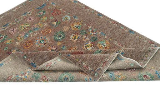 Central medallion detail of New Farahan rug from Pakistan