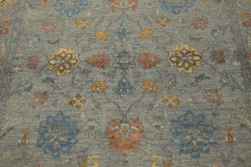 Central medallion detail of New Mahli rug from Pakistan