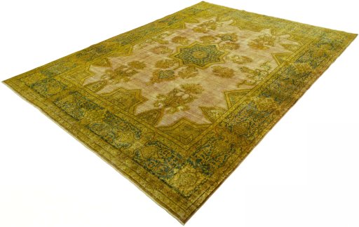 Corner detail of 1950s Vintage rug showing border pattern and Wool pile