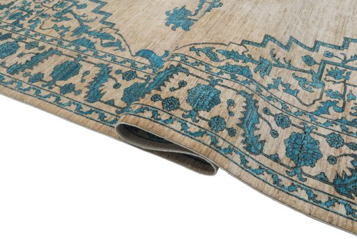 Close-up detail of New Farahan rug from Pakistan showing Wool weave