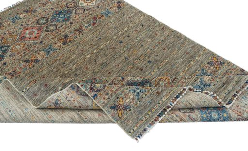Central medallion detail of New Samarkand rug from Pakistan