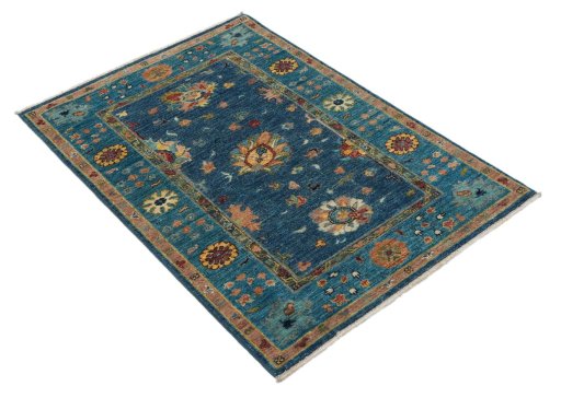 Corner detail of New Farahan rug showing border pattern and Wool pile