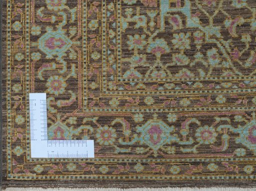 Corner detail of New Farahan rug showing border pattern and Wool pile