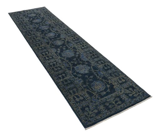 Corner detail of New Farahan rug showing border pattern and Wool pile