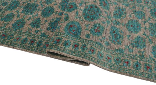 Close-up detail of New Farahan rug from Pakistan showing Wool weave