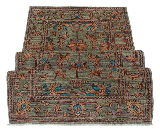 Central medallion detail of New Farahan rug from Pakistan