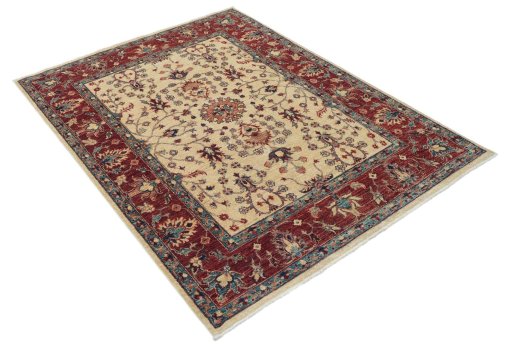 Corner detail of New Farahan rug showing border pattern and Wool pile
