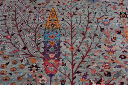 Central medallion detail of New Ariana rug from Pakistan
