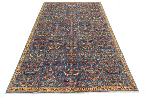 Corner detail of New Ariana rug showing border pattern and Wool pile