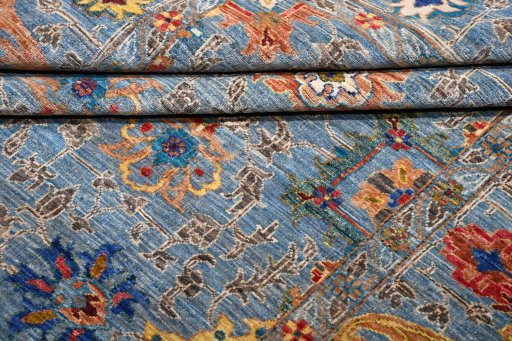 Corner detail of New Haj-jalili rug showing border pattern and Wool pile