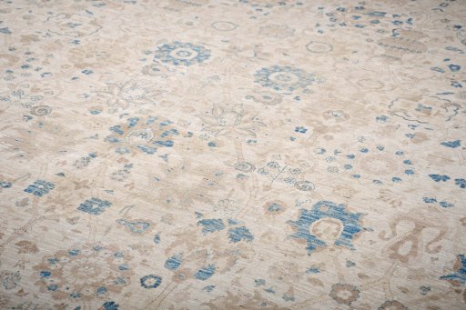 Corner detail of New Haj-jalili rug showing border pattern and Wool pile