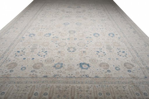 Surface texture of New Haj-jalili rug with natural Wool and intricate pattern