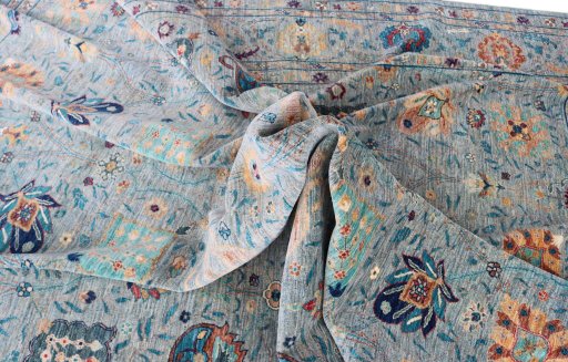 Backside of handmade New Haj-jalili rug showing knot structure and weave density