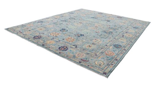Corner detail of New Haj-jalili rug showing border pattern and Wool pile