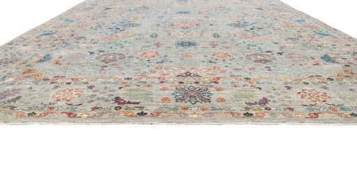 Corner detail of New Haj-jalili rug showing border pattern and Wool pile