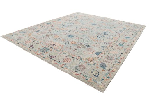 Corner detail of New Haj-jalili rug showing border pattern and Wool pile